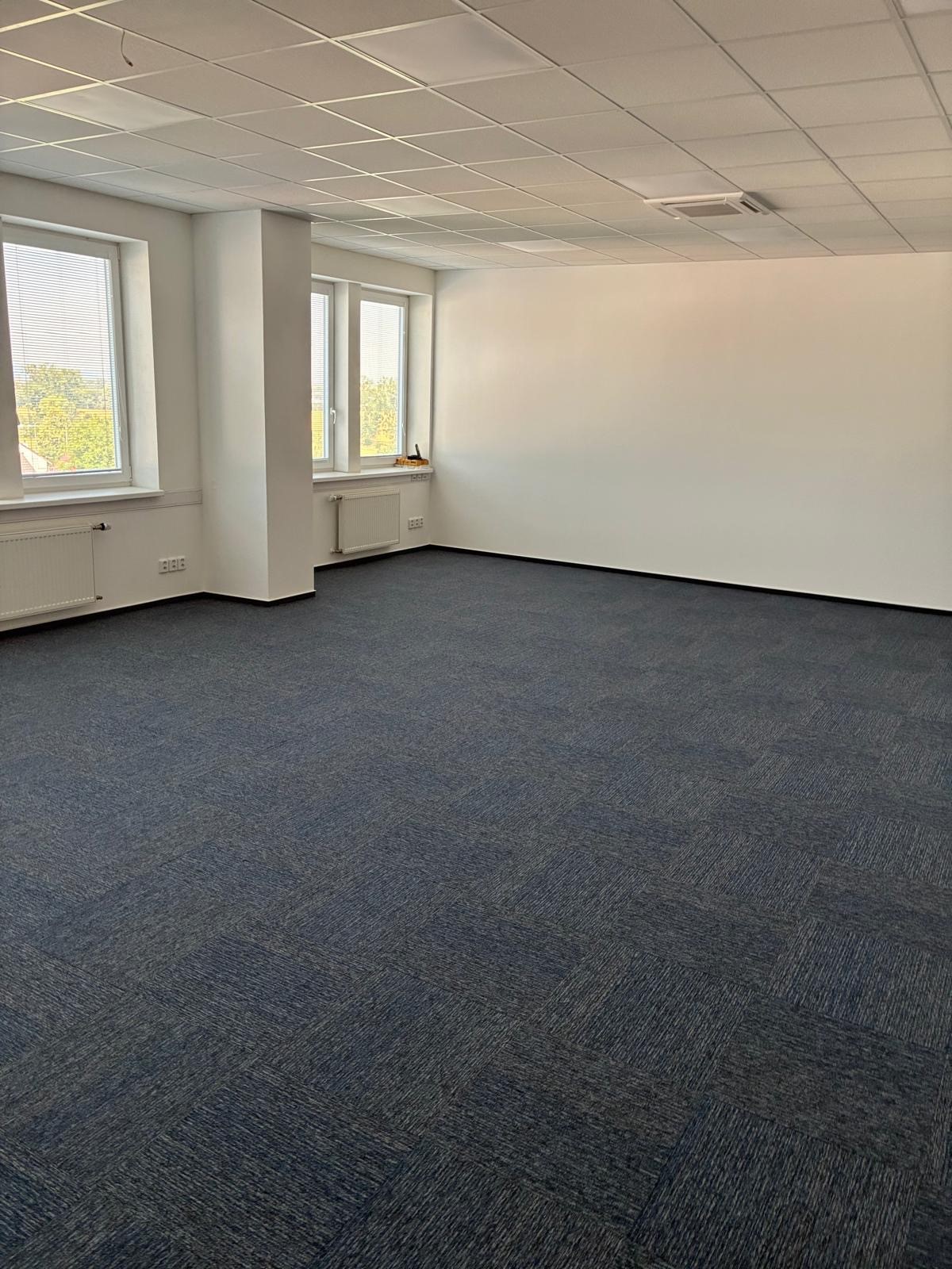 Pronájem kanceláře Zlín-Louky, 60 m² – fotografie nemovitosti